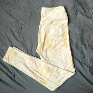 LuLaRoe Leggings Yellow Patterned OneSize (NWOT)